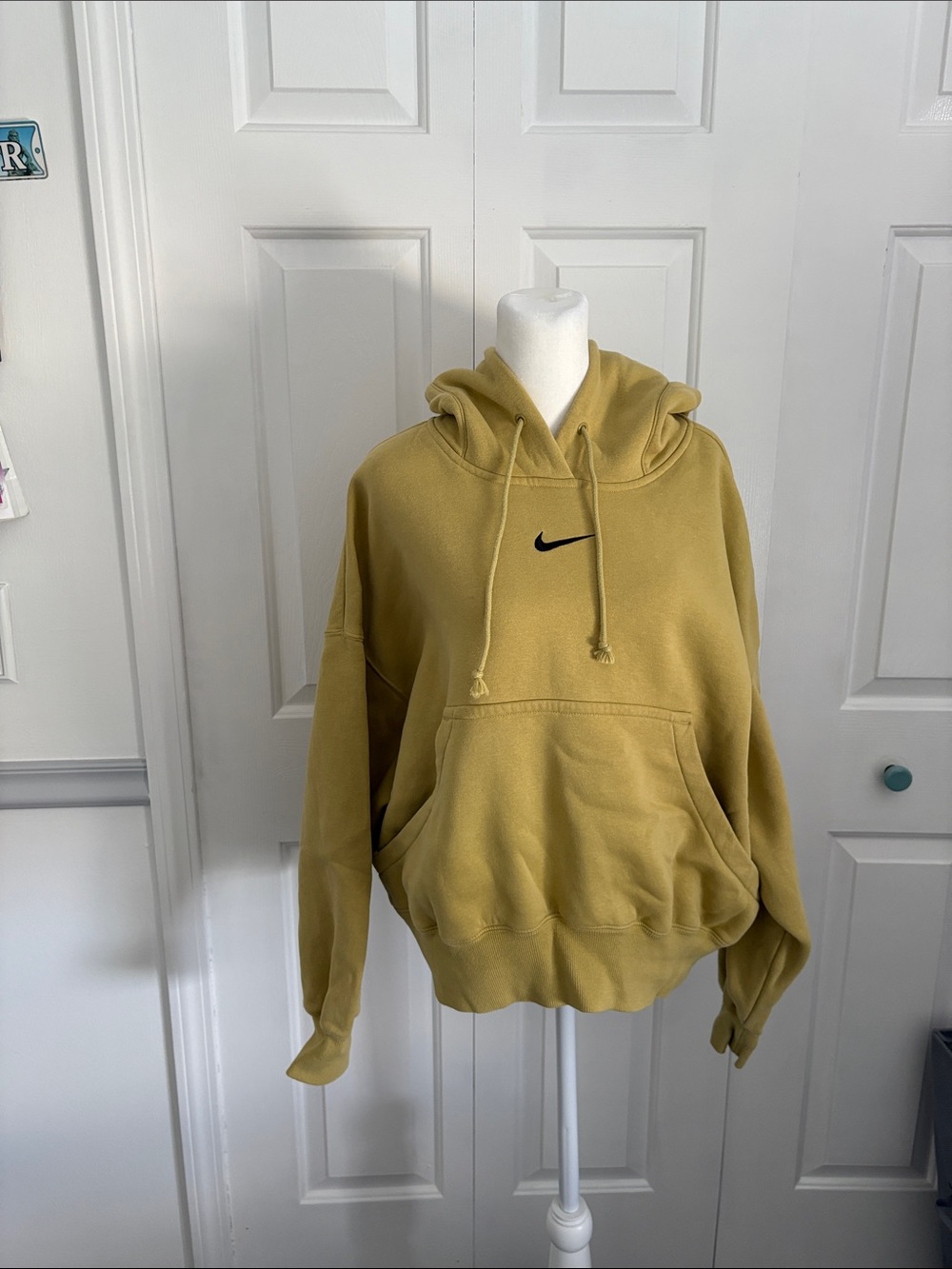 Nike Men’s Yellow-Green Pullover Hoodie with Black Swoosh